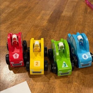 Melissa and Doug- Colorful Racing Cars Set for Kids